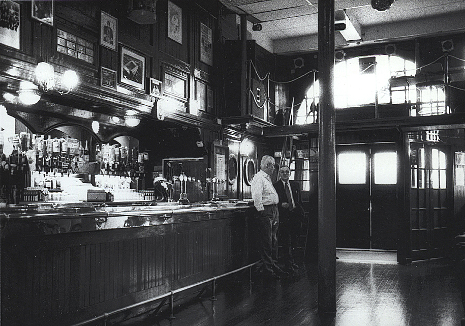 The American Bar, Liverpool. Relates to NO TRAVELER RETURNS.